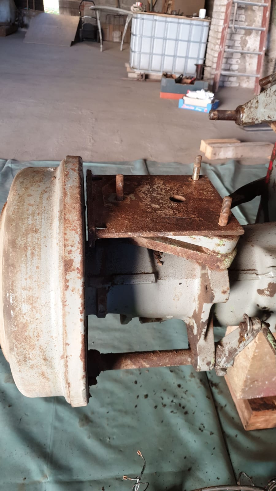 Deutz tractor restoration work