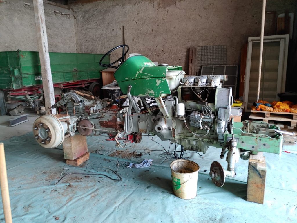 Deutz bodywork during restoration