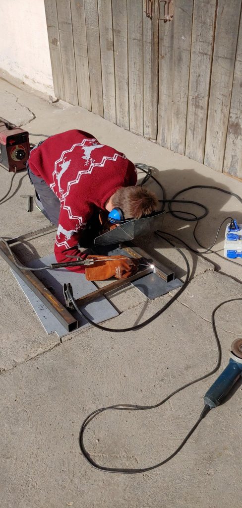 Welding new legs for the workbench