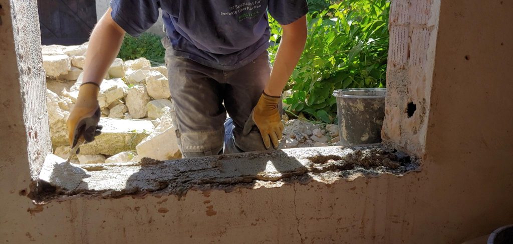 Mortar for the new workshop window sill